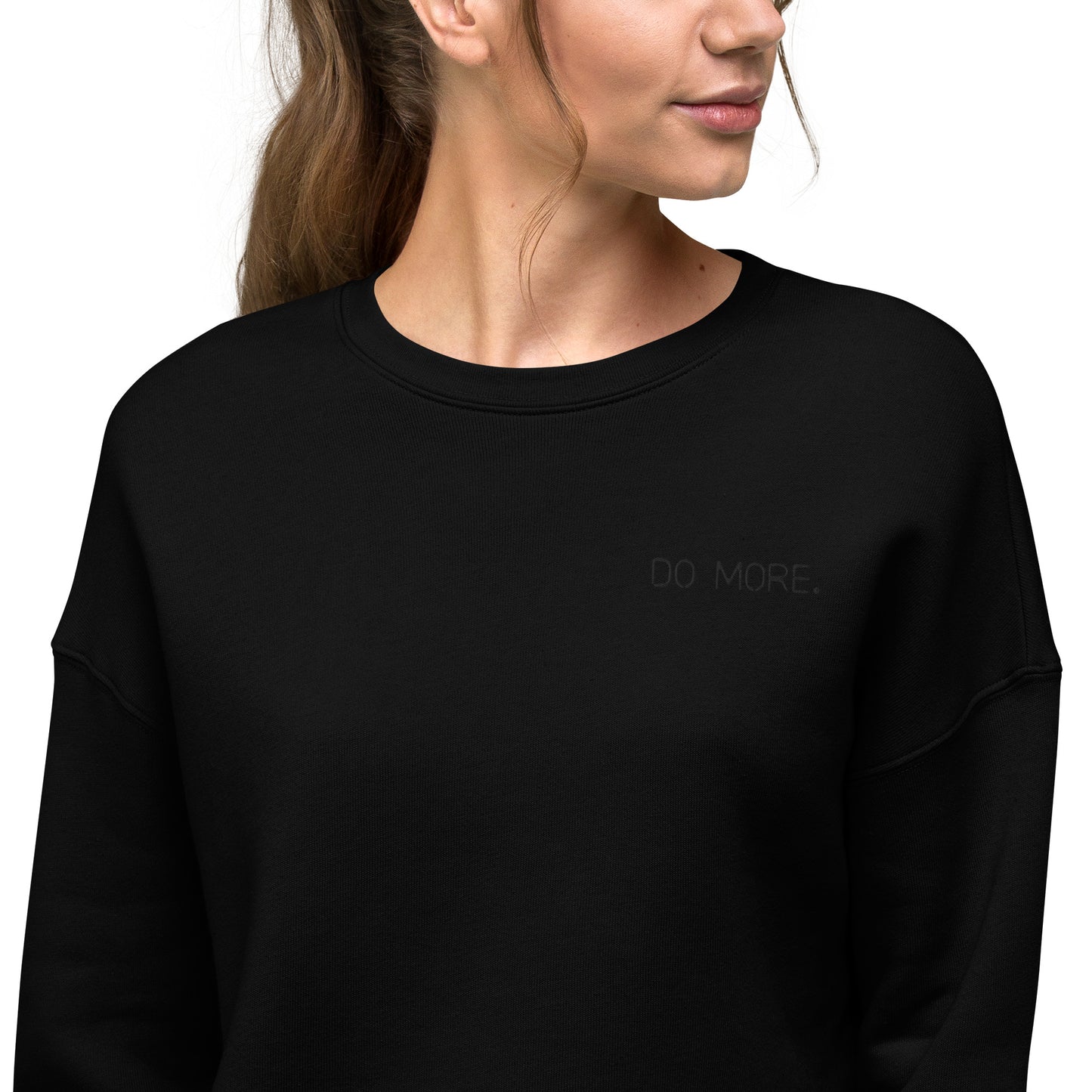 WOMEN'S CROP SWEATSHIRT – DO MORE BLACKOUT